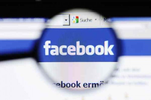 Facebook sfida LinkedIn sulle offerte di lavoro