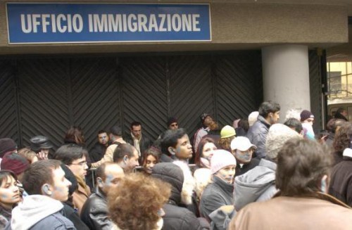 Regolarizzazione lavoratori extra-comunitari al via da sabato 15 settembre 2012