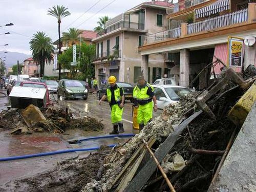 Sospesi contributi e imposte per alluvione in Liguria
