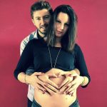 Assunta al nono mese di gravidanza, gli ex dipendenti contro lâ€™azienda: operazione di marketing