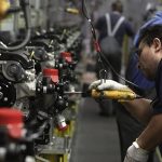 Industria, calo mensile del 2,3%, il pià¹ ampio in 5 anni