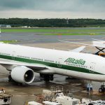Alitalia: Di Maio decide che la rilevano le Ferrovie dello Stato