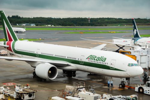 Alitalia: Di Maio decide che la rilevano le FS